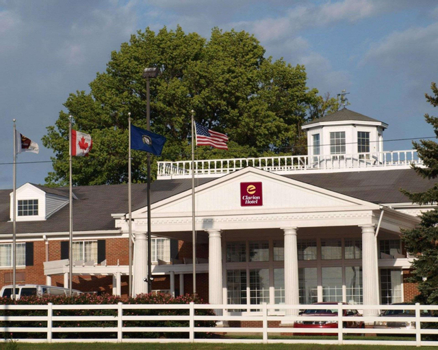 Clarion Hotel Conference Center - North, Fayette