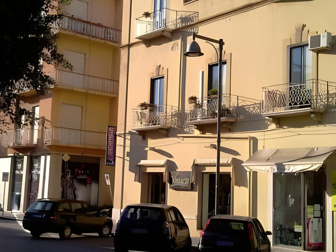 Others 5, Terrazze Villanova, Trapani
