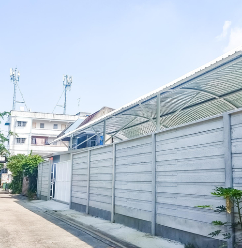 Exterior 6
