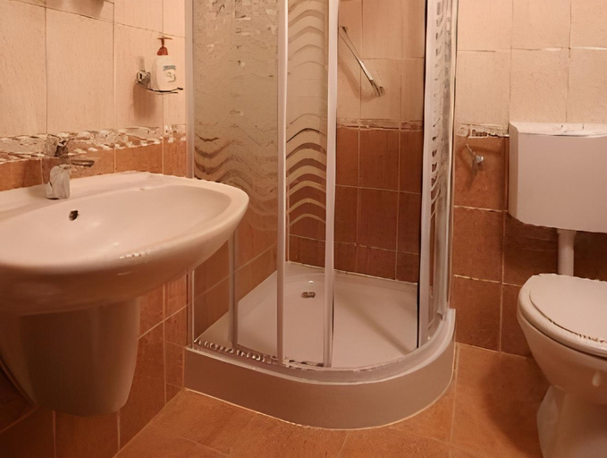 Bathroom 4, Nefelejcs Hotel, Mezőkövesdi