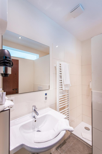 Bathroom 2, Hotel Stein - Schiller's Manufaktur, Koblenz