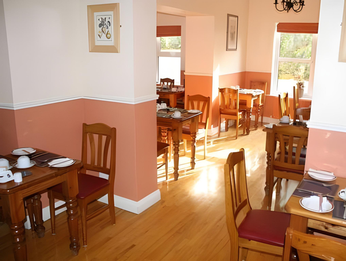 Food & Drinks 5, Barr Na Sraide Inn