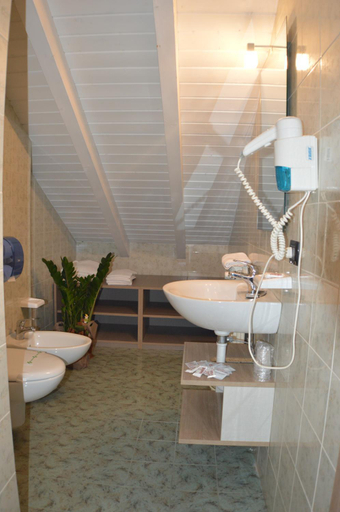 Bathroom 4, Sempione Hotel Malpensa, Varese