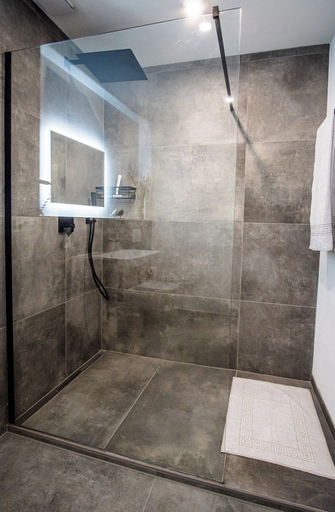 Bathroom 2, Ferienwohnungen Moselblick Bekond, Trier-Saarburg