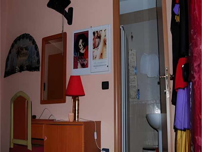 Bathroom 3, Hotel Cineholiday, Napoli