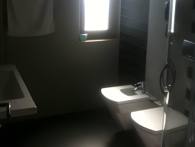 Bathroom 4, Hotel Victoria Tirana, Tiranës