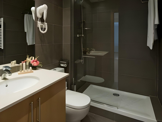 Bathroom 4, Amister Apartments, Barcelona