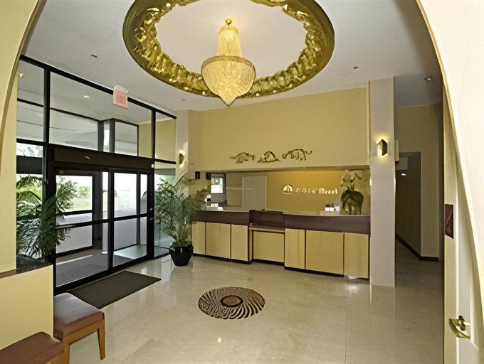 Public Area 2, Raritan Hotel, Middlesex