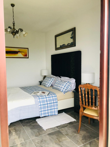Bedroom 3, Enam Room, Brda