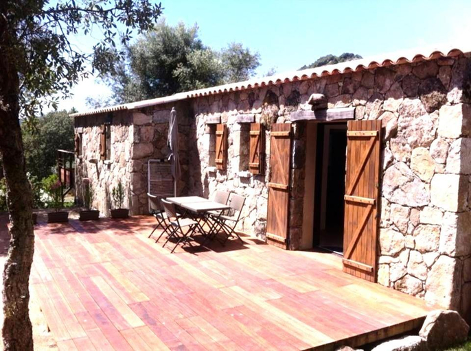 2, Les Bergeries de Petralonga, Corse-du-Sud