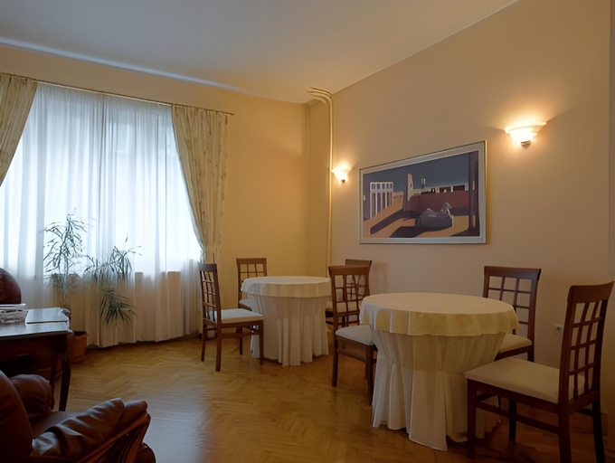 Food & Drinks 2, Casa Ferrari Bed & Breakfast, Stolichna