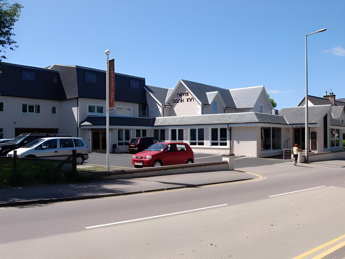 Exterior & Views 1, Nevis Bank Inn, Highland