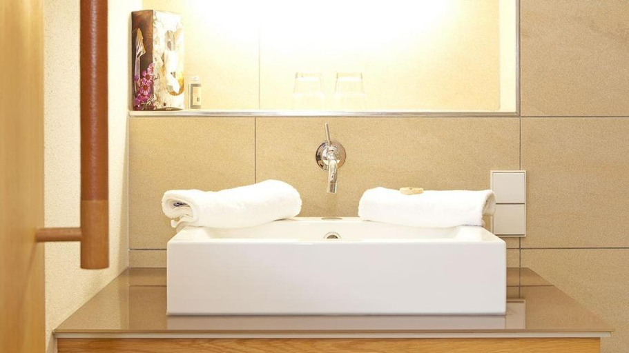 Bathroom 5, Naturhotel Gidibauer-Hof, Passau