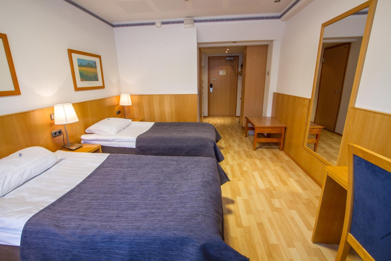 Bedroom 3, Economy Hotel Savonia, North Savonia