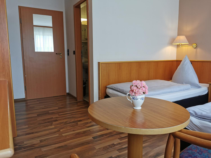 Bedroom 2, Hotel Mainperle, Main-Tauber-Kreis