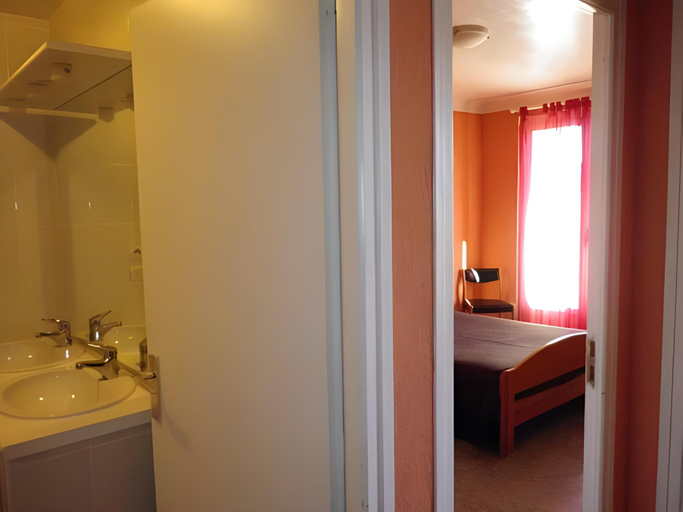 Bathroom 3, Le Catalan - Hotel et appartements, Pyrénées-Orientales