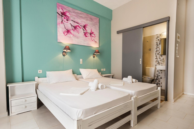 Others 3, Protopapas Rooms, Crete
