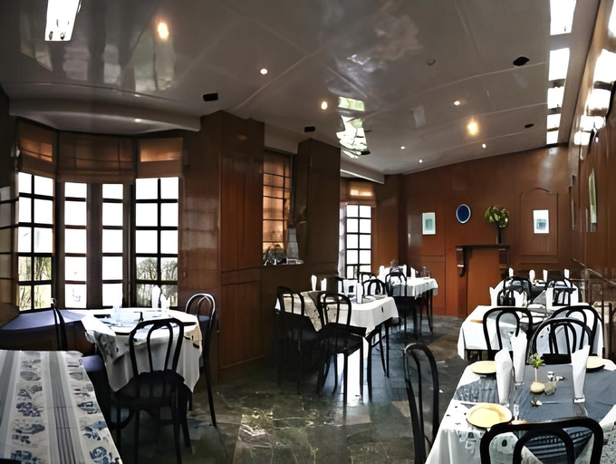 Food & Drinks 1, West View Hotel, Almora