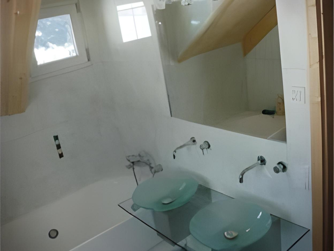 Bathroom 3, Haus Vierjahreszeiten, Regen