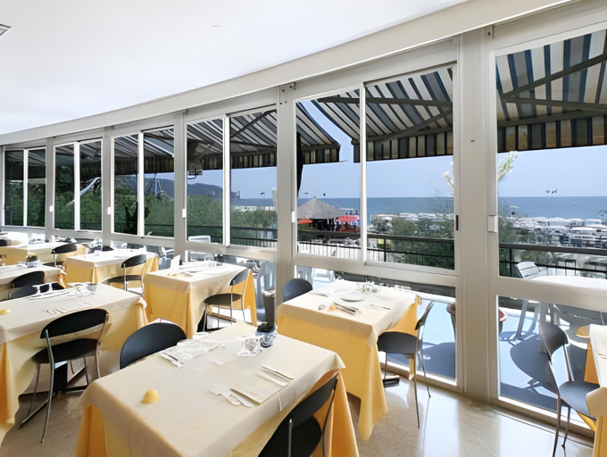Food & Drinks 3, Hotel Tirreno, Savona