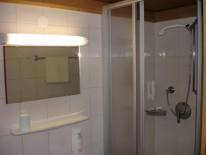 Bathroom 4, Hotel Bräurup, Zell am See