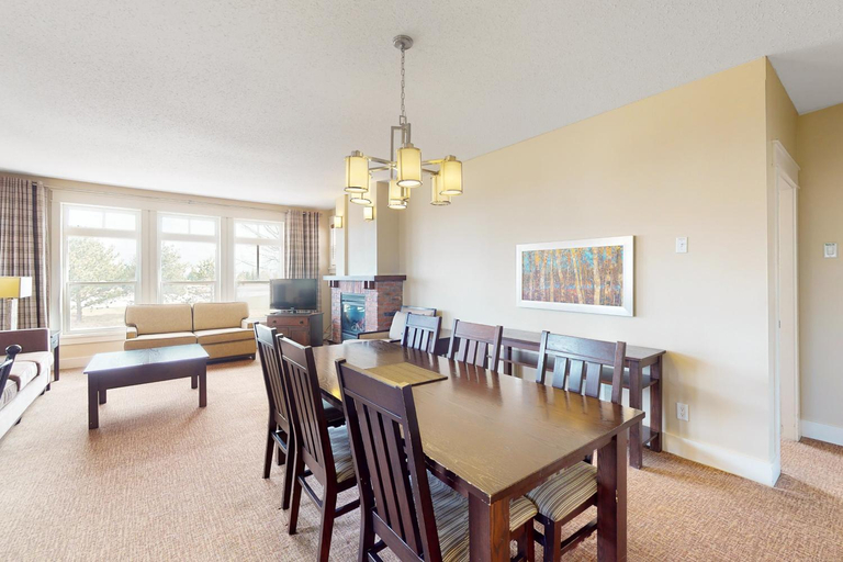 Dining Room 10