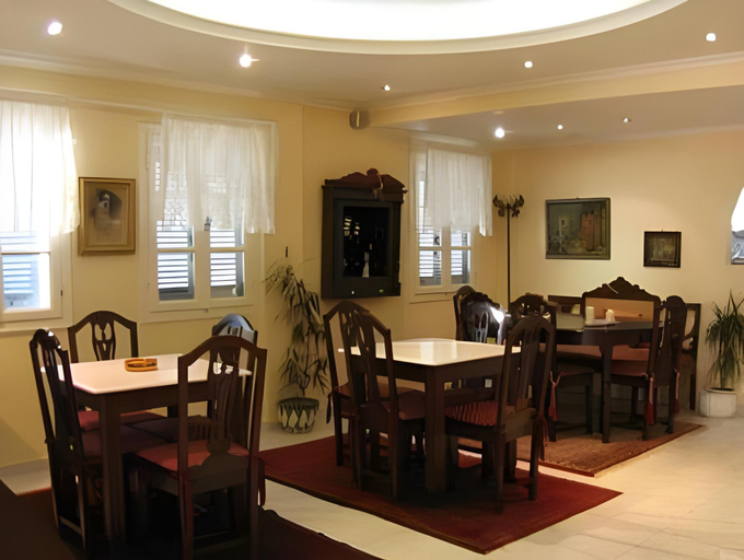 Food & Drinks 5, Villa Renos, South Aegean