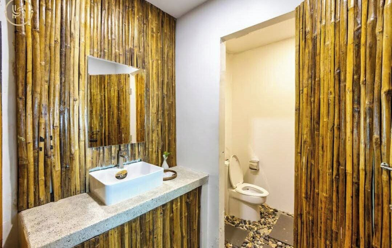 Bathroom 2, Green Boutique, Siem Reap