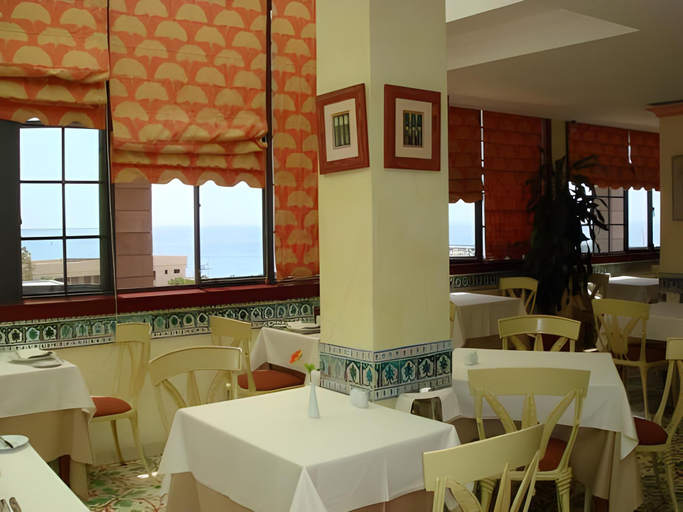 Food & Drinks 5, Labranda Reveron Plaza, Santa Cruz de Tenerife