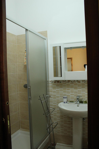 Bathroom, La Corte, Arezzo