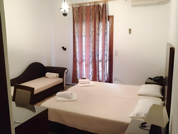 Bedroom 2, Lili, Crete