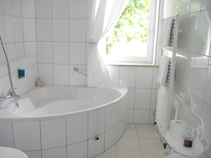 Bathroom 3, Hotel Alpha, Region Hannover