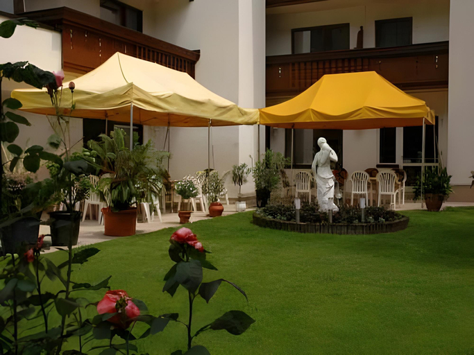 Others 5, Hotel Maria Theresia, Schwaz