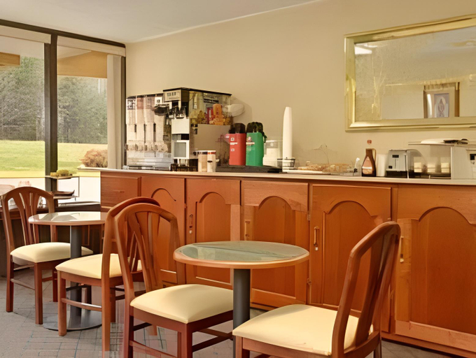 Food & Drinks, Serenity Inn Hotel Sweetwater, Monroe