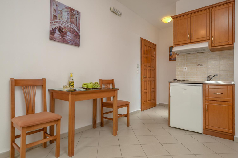 4, Dolphin Studios, South Aegean