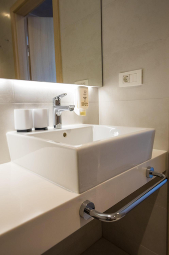 Bathroom 5, Osmine, Dubrovačko Primorje