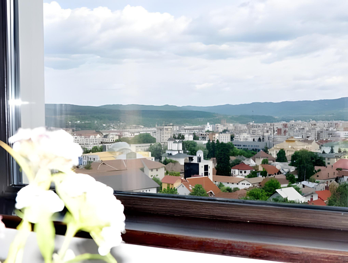 Others 5, Hotel Miraj, Ramnicu Valcea