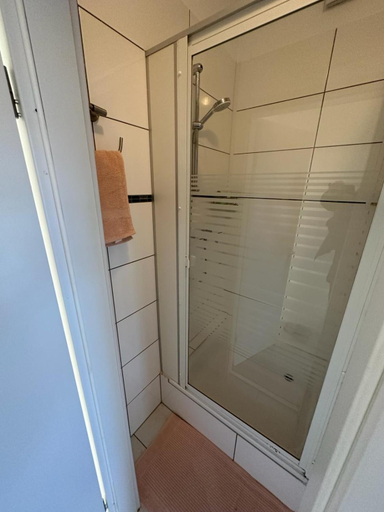 Bathroom 2, Hami Home Hamburg, Hamburg