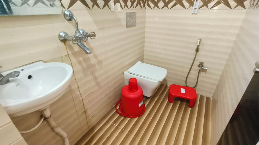 Bathroom, The Turmeric Hotel, Kandhamal