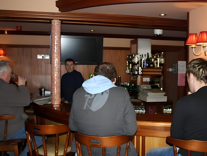Food & Drinks 5, Barr na Sraide Inn
