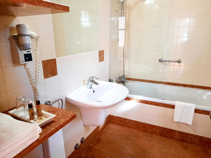 Bathroom 6