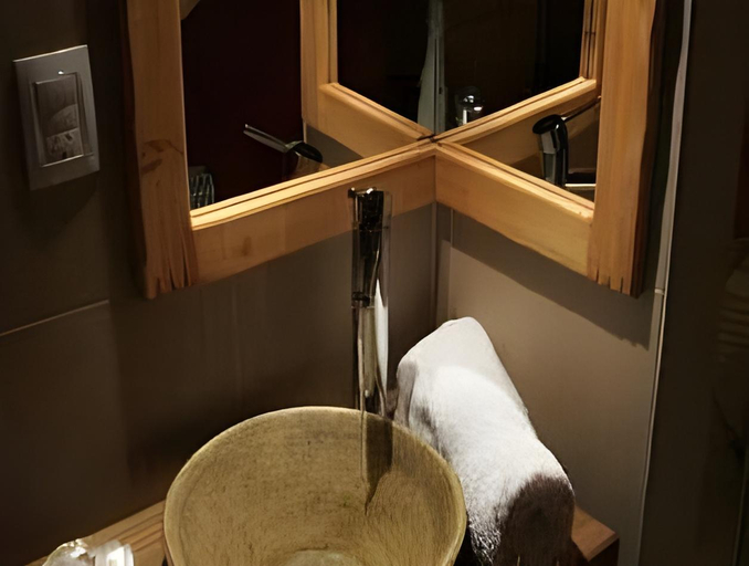Bathroom 4, Monte Coiron, Malargüe