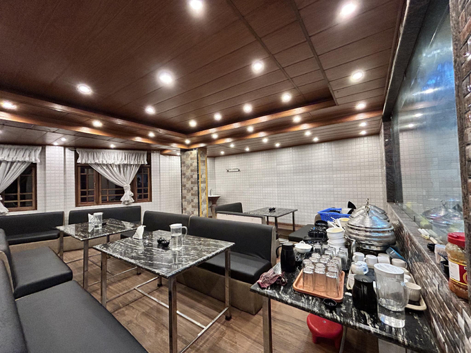 Public Area 2, RATNA VILLA INN, Darjiling