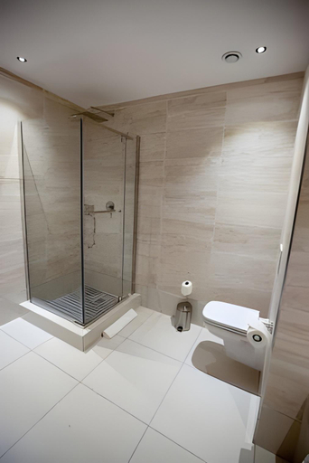 Bathroom 3, Tripod Hotel by Pedestal Owerri, Owerri West