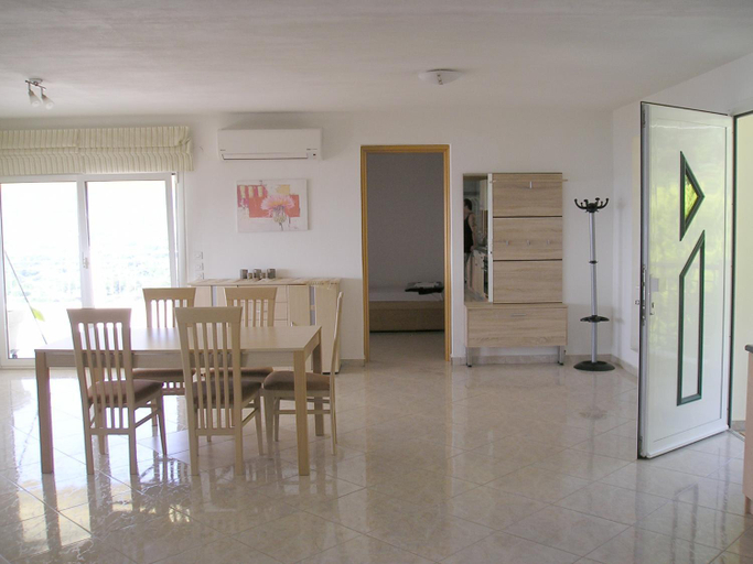 4, Villa Pegasos, East Macedonia and Thrace