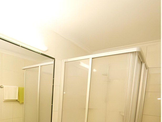 Bathroom 3, Hotel Tristkogel, Zell am See