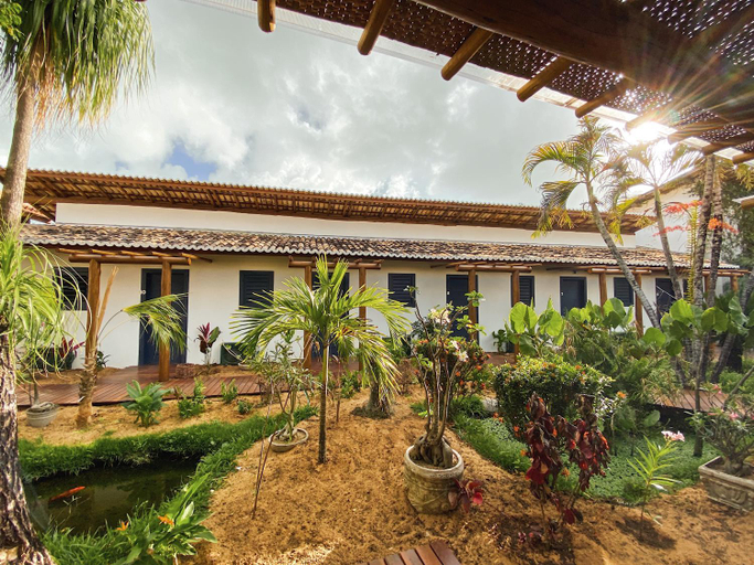 Exterior 13