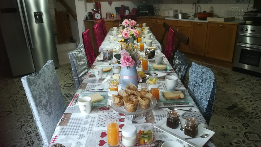 Food & Drinks 5, La Gerbaudiere Chambres&Table d hotes proche Mont Saint Michel CUISINE MAISON, Manche