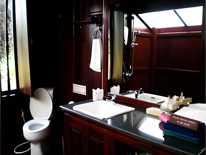 Bathroom 3, Sugar Hut Hotel, Pattaya