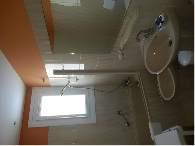 Bathroom 4, Family Golf Hotel, Charente-Maritime